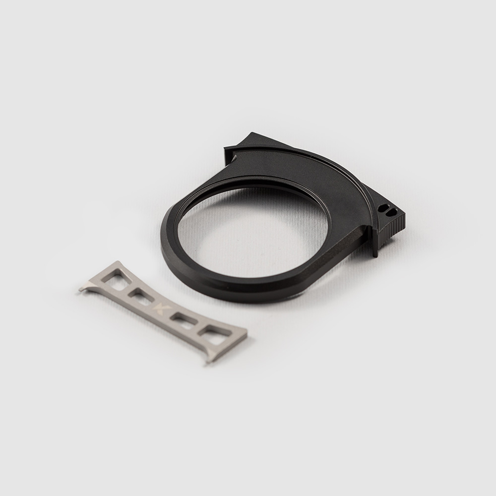 table top image of the product on the gray background