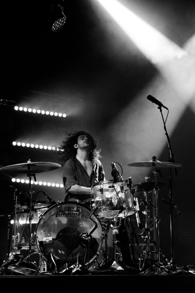 2 GANG OF YOUTHS JADEFERGUSON @VISUALPOETSSOCIETY